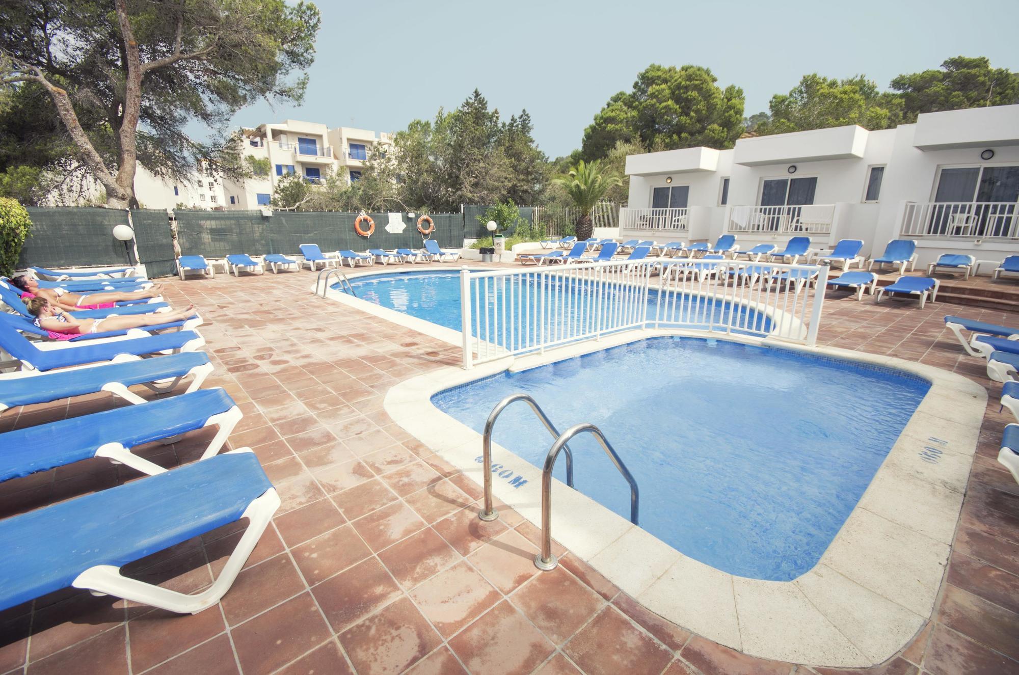 WI-KI-WOO (ADULTS ONLY) HOTEL • SAN ANTONIO • 2⋆ SPAIN • RATES FROM €271